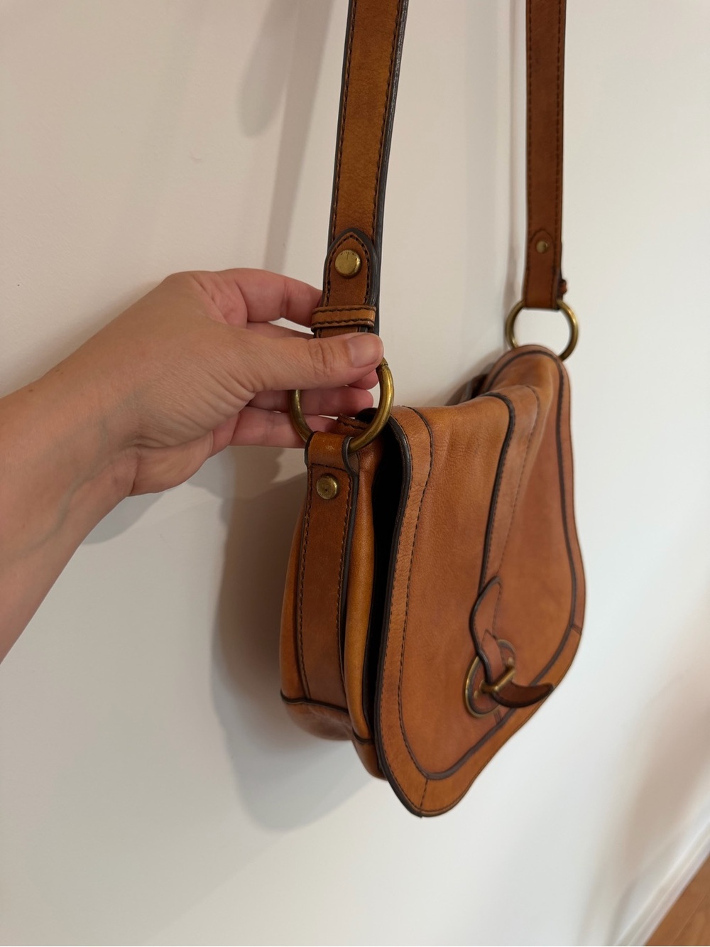 Fossil vintage Brown Leather Crossbody Saddle Bag - Picture 3 of 9